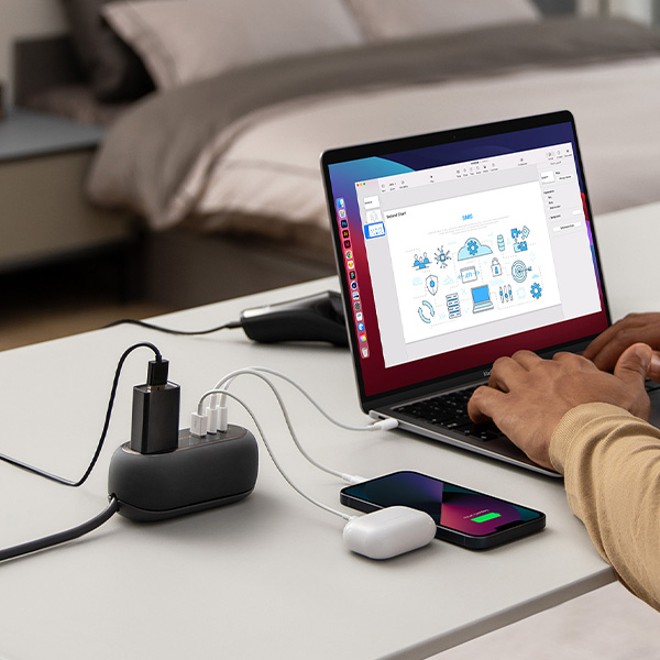 מטען קיר Anker 737 Charger (GaN III) 120W