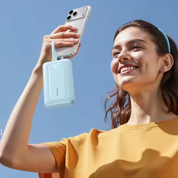 סוללת גיבוי Anker Zolo Power Bank 35W 10000mAh בצבע כחול