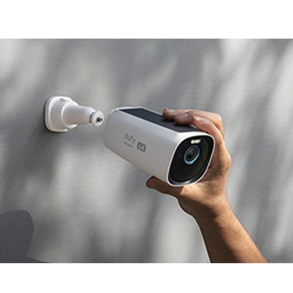 ערכת 2 מצלמות חכמות 4K + רכזת eufy Security S330 Kit  