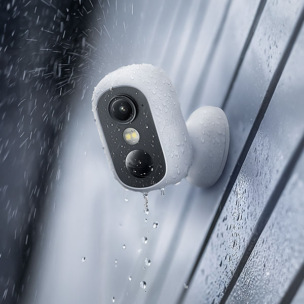 מצלמת אבטחת חוץ חכמה eufy Security Cam C35 FHD בצבע לבן